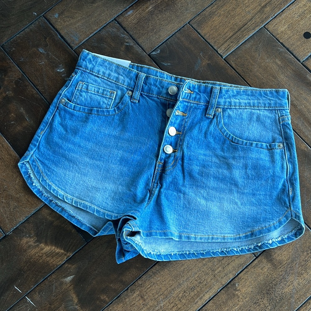 Designer Be Responsible stretch high rise shorts